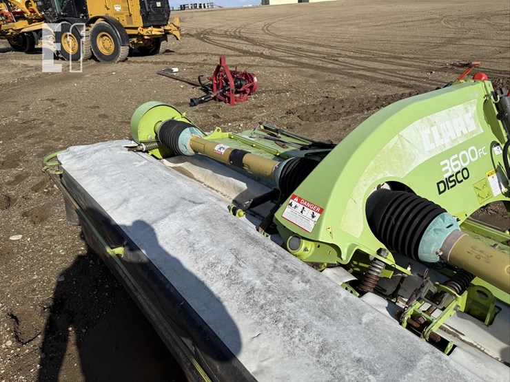 2015-claas-disco-3600fc-image-65