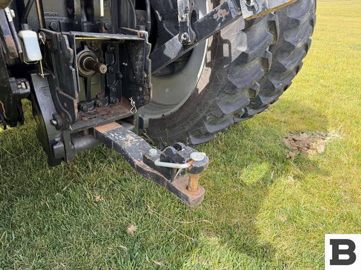 2014-case-ih-magnum-260-cvt-image-44