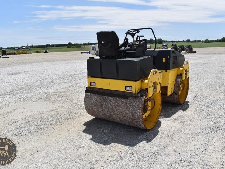 2010-bomag-bw138-image-7