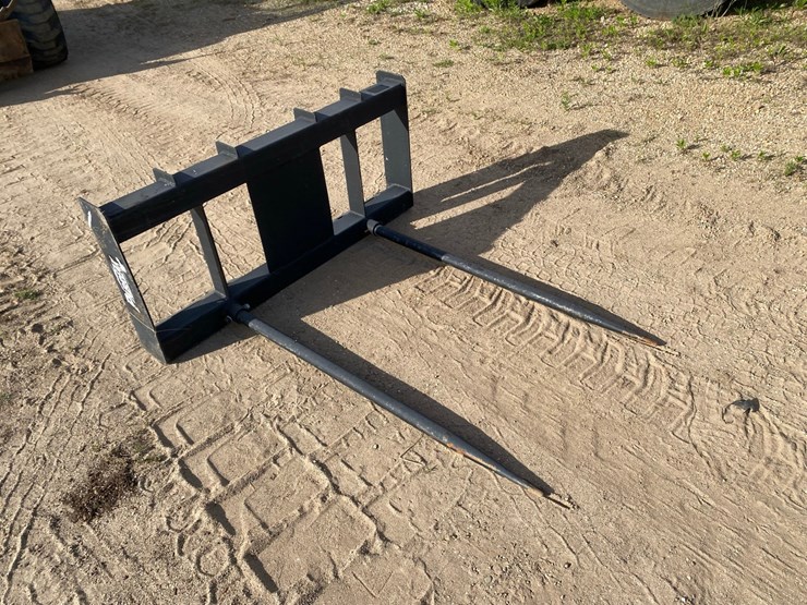 new---skidsteer-2-prong-big-bale-forks-image-1