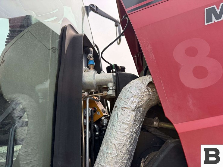 2010-case-ih-magnum-180-image-66