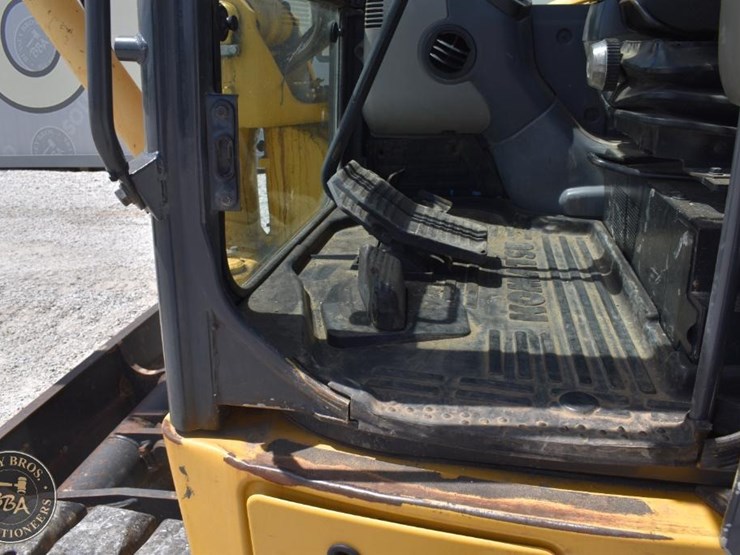 2020-komatsu-pc88mr-10-image-56