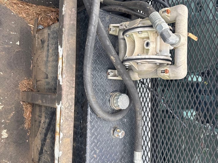 2015-ford-f750-xlt-image-16
