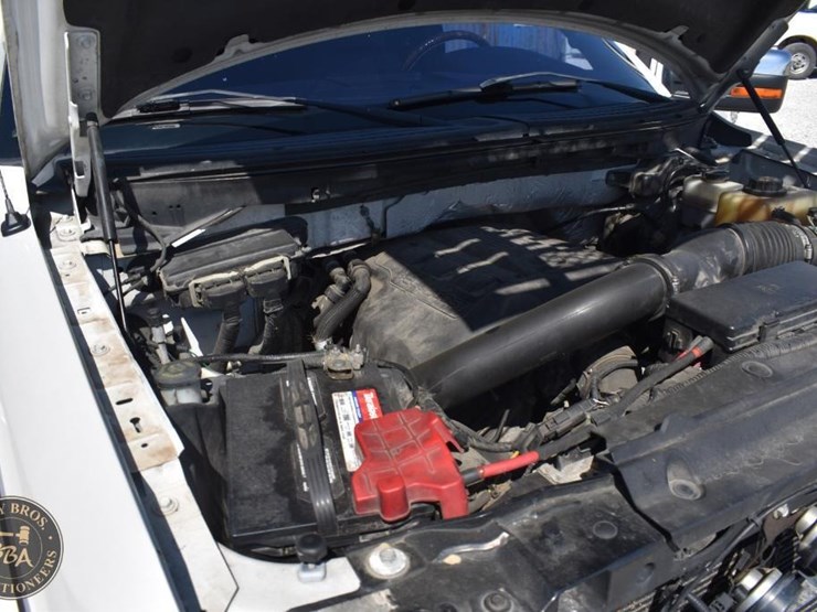 2013-ford-f150-platinum-image-38