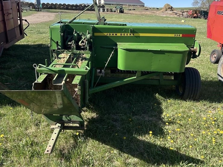 john-deere-336-image-5