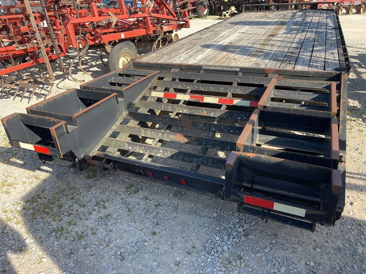 2011-sure-trac-pintle-hitch-trailer-with-rams,-twin-jacks,-st235/80r16-tires,-vin--5jwtu2523b1033735-image-8