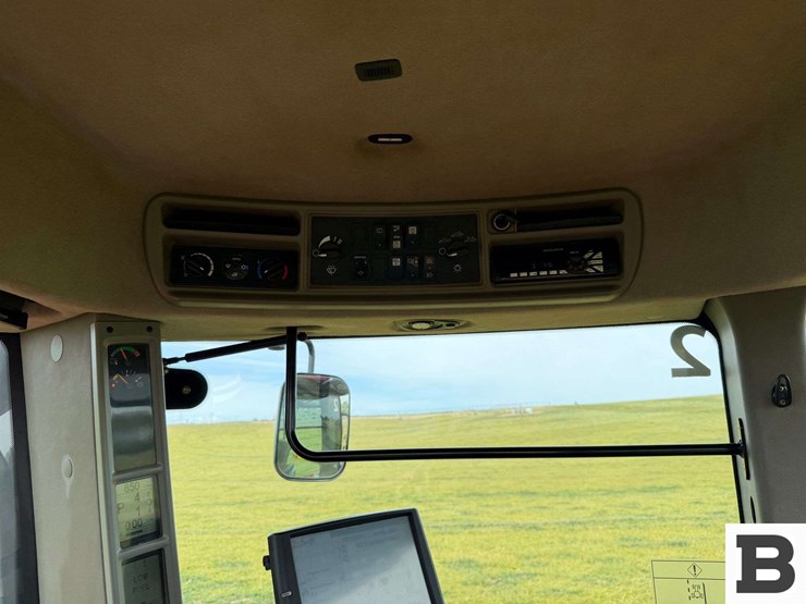 2015-case-ih-steiger-420-rowtrac-image-92