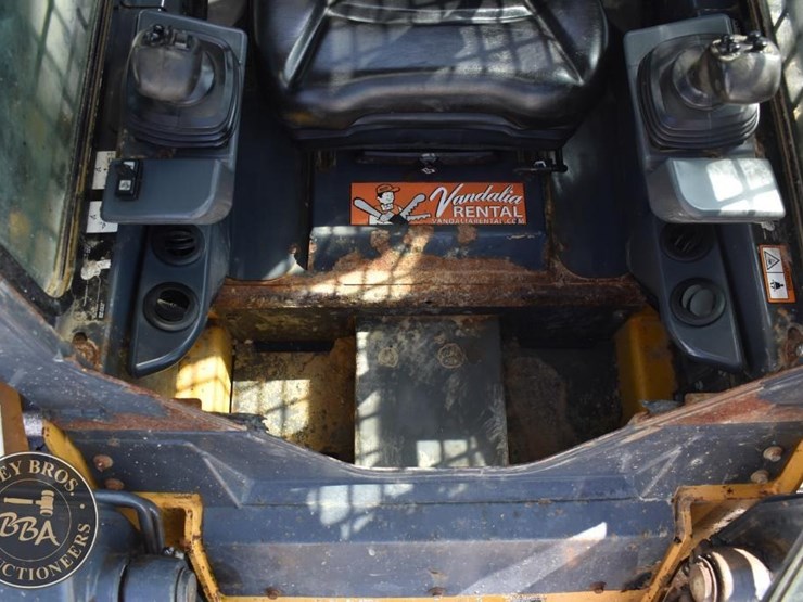 2019-deere-317g-42975-image-42