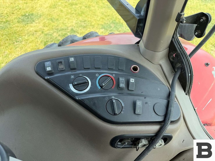 2012-case-ih-magnum-340-image-67