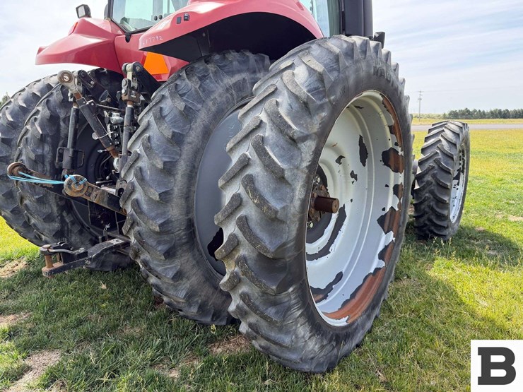 2011-case-ih-magnum-260-image-54