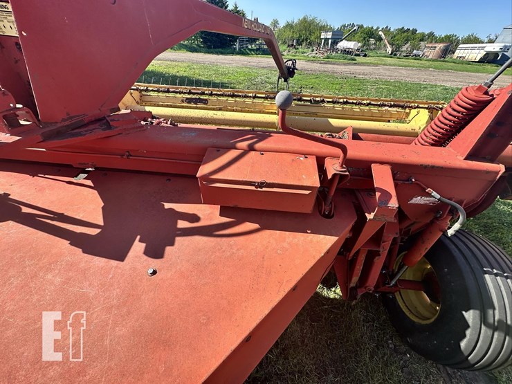 new-holland-116-image-12