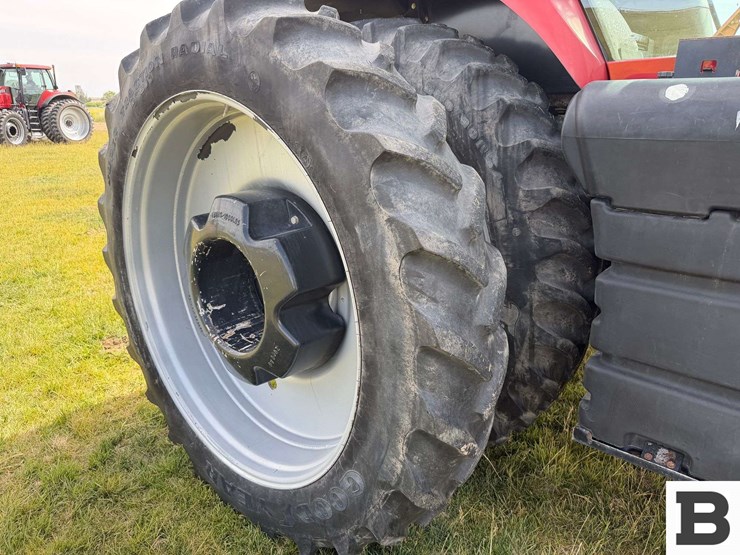 2012-case-ih-magnum-340-image-46