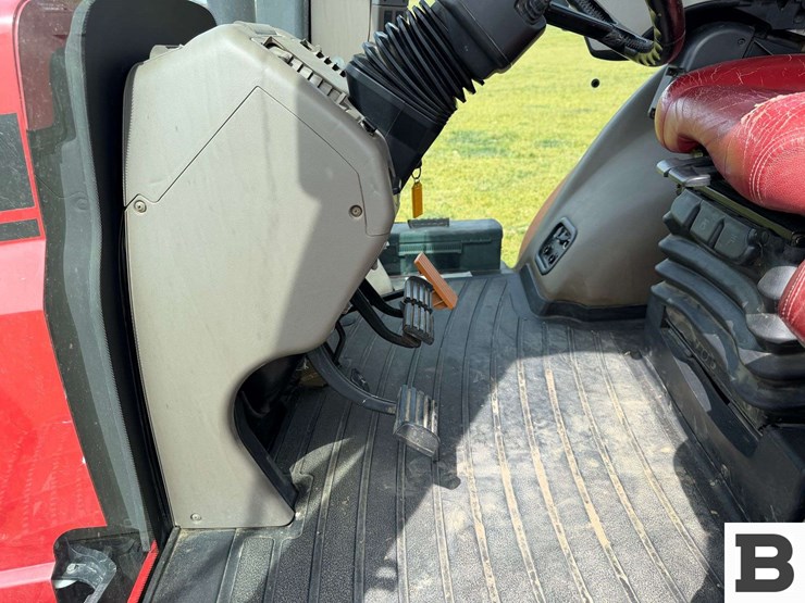 2014-case-ih-magnum-260-cvt-image-98