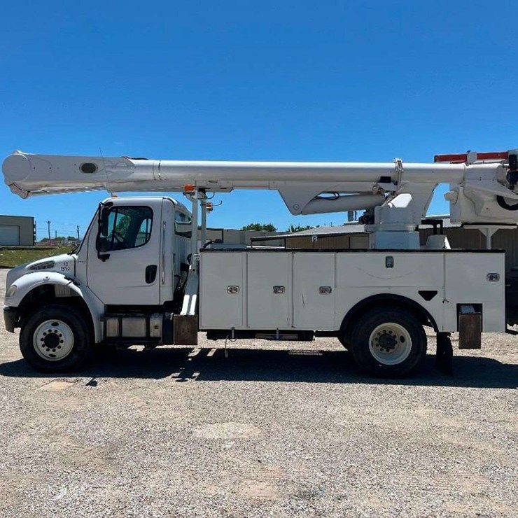 2016 FREIGHTLINER M2 106