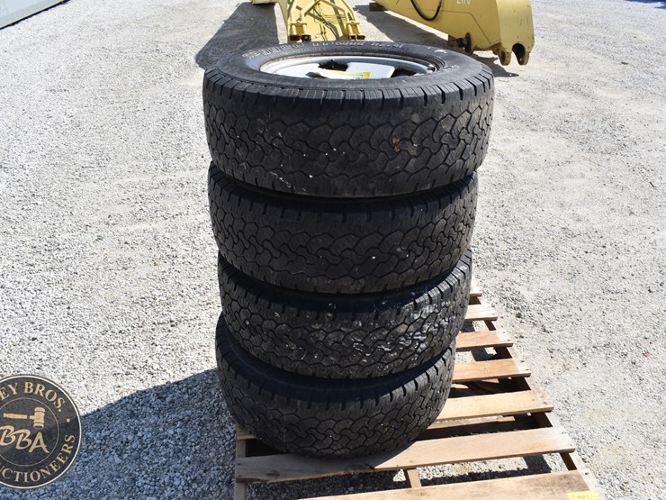 tires-bf-goodrich-rugged-trail-t/a-42945-image-1