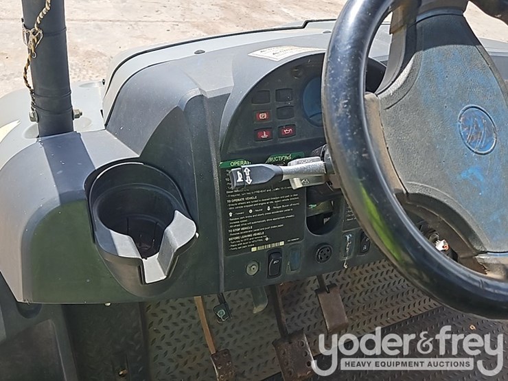 2018-club-car-carryall-1700-image-22
