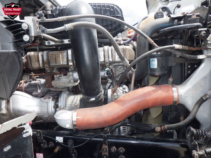 2022-western-star-49x-image-23