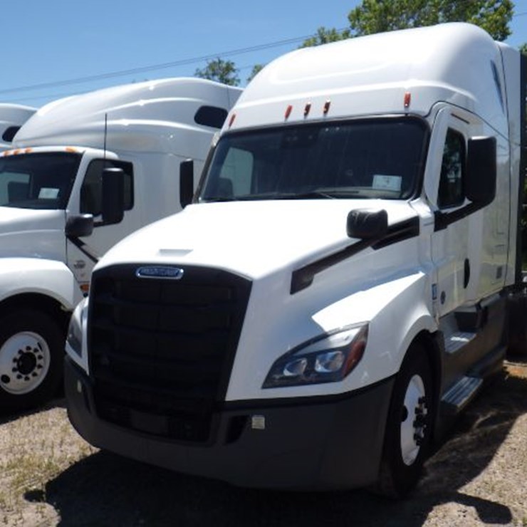 2023 FREIGHTLINER CASCADIA 126