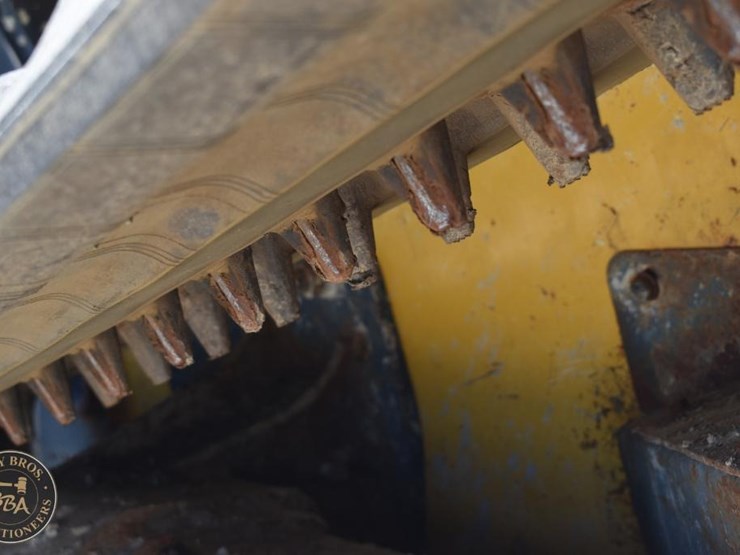 2019-deere-333g-image-26