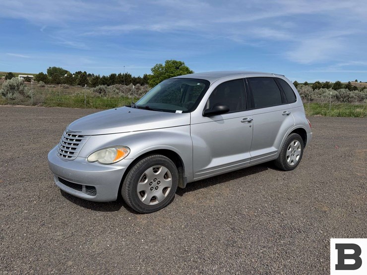 2009-chrysler-pt-cruiser-image-2
