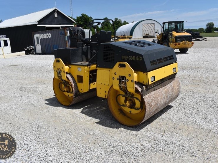2010-bomag-bw138-image-11