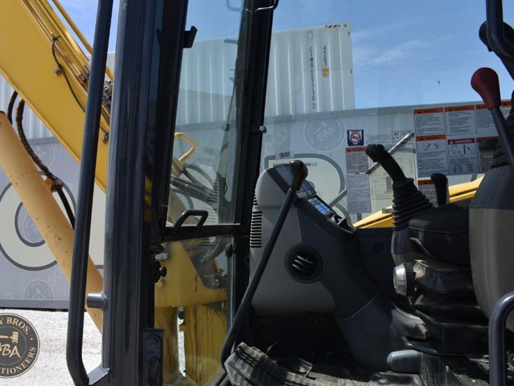 2020-komatsu-pc88mr-10-image-57