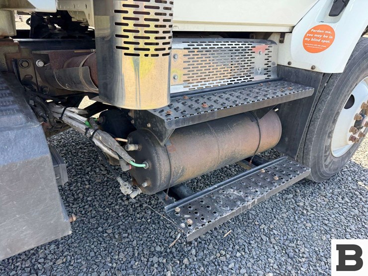 2009-international-workstar-7500-image-27