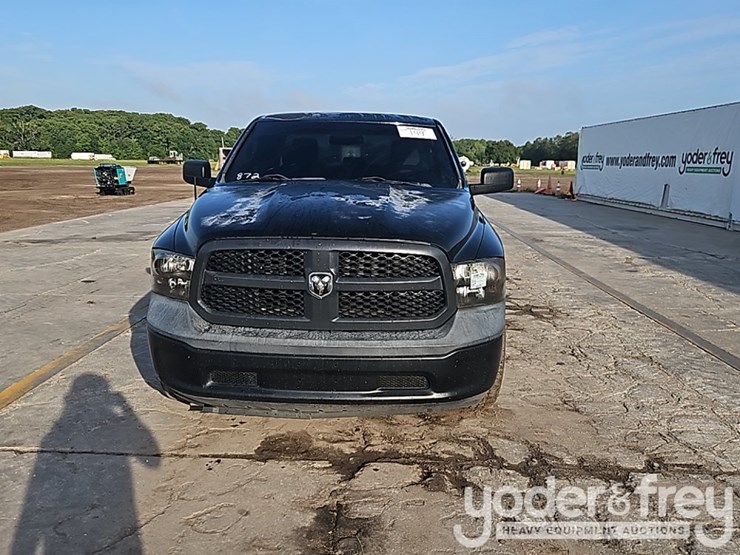 2013-dodge-1500-image-10