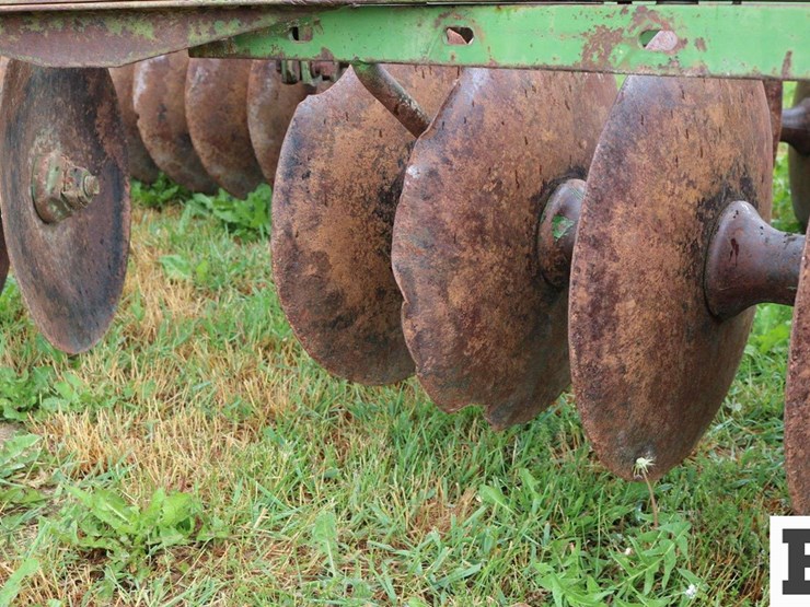 john-deere-14-image-12