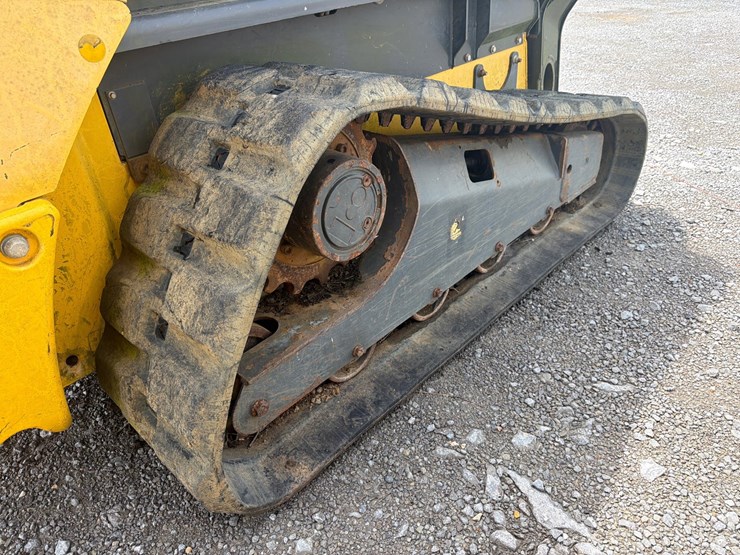new-holland-c238-image-6
