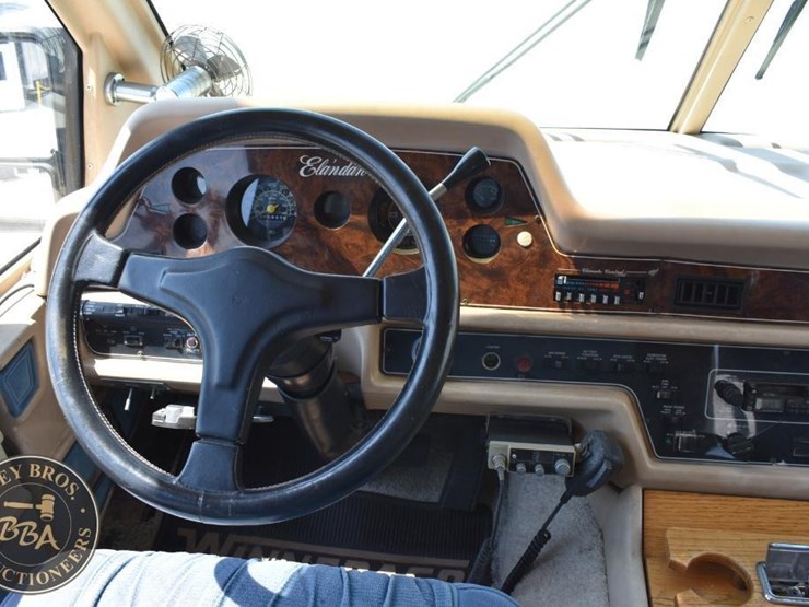 1988-chevrolet-winnebago-42962-image-32