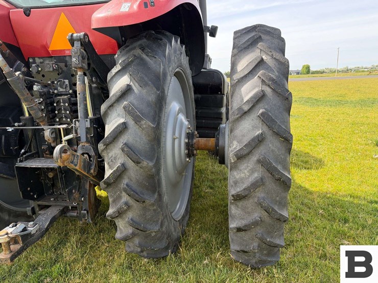 2013-case-ih-magnum-290-image-42