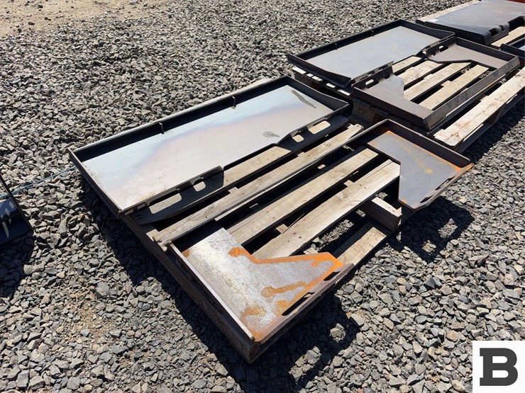 2025-wolverine-qmp3-16-6t-skid-steer-mounting-plate-image-4