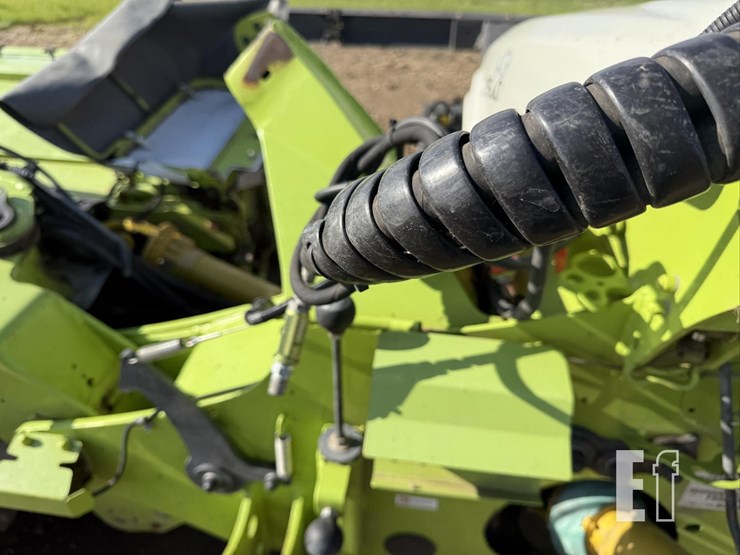 2015-claas-disco-3600fc-image-45