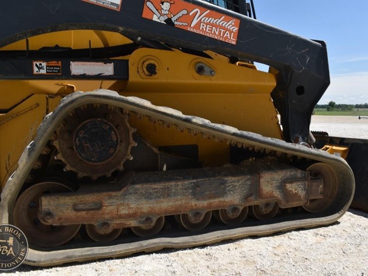 2019-deere-333g-image-32