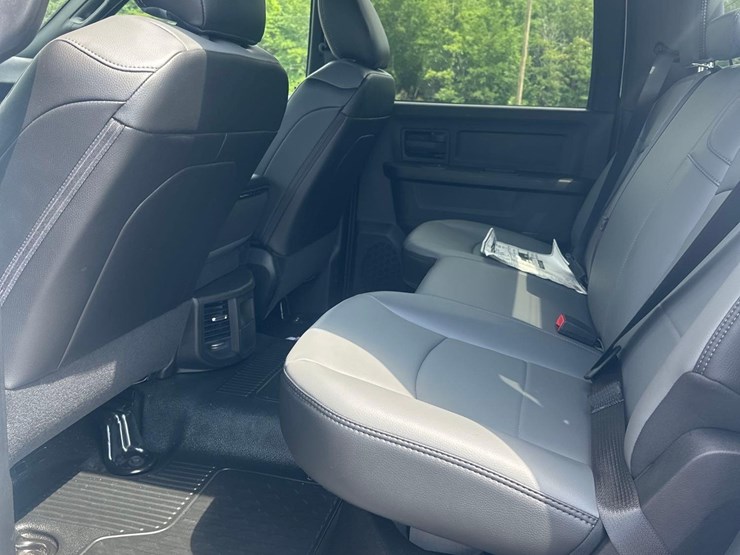 2026-dodge-ram-5500-image-36