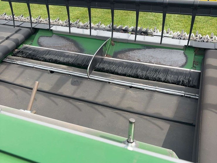 2014-john-deere-635f-image-15