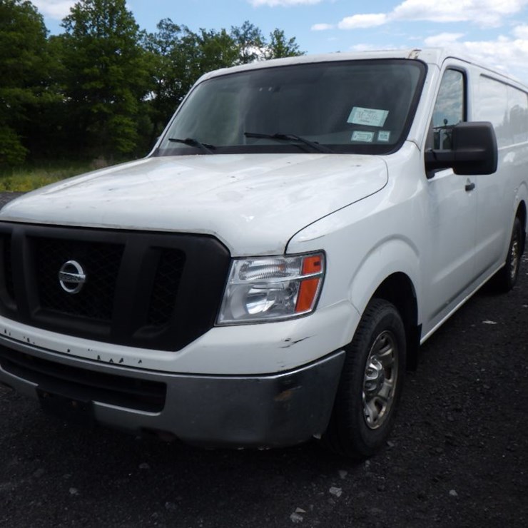 2013 NISSAN NV2500