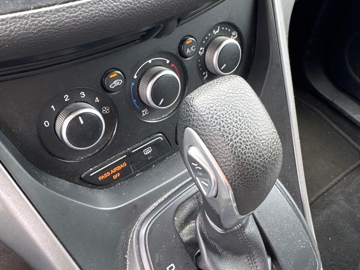 2015-ford-escape-image-15