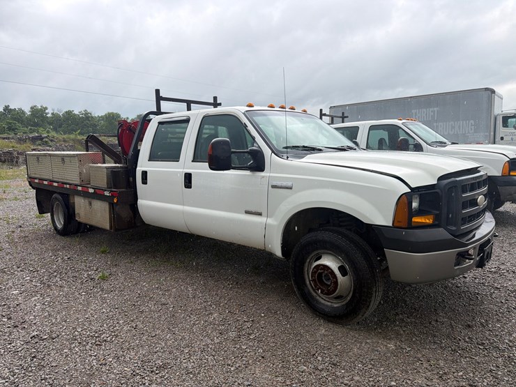 2006-ford-f350-image-3
