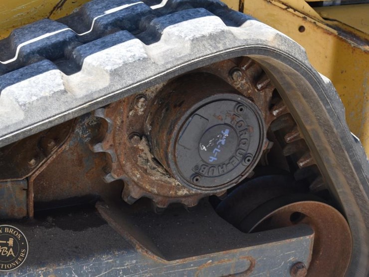 2019-deere-333g-image-23