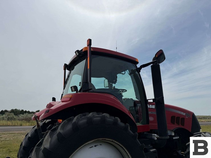 2010-case-ih-magnum-180-image-40