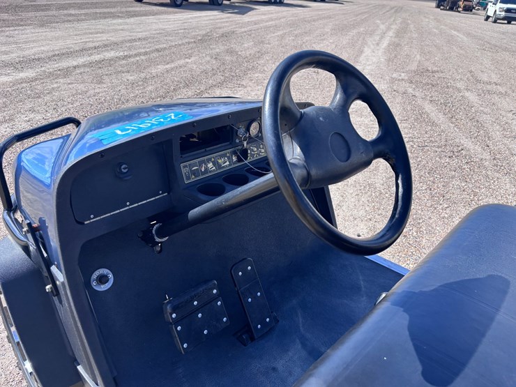 #66-•-e-z-go-txt-golf-cart-|-no-title-image-7