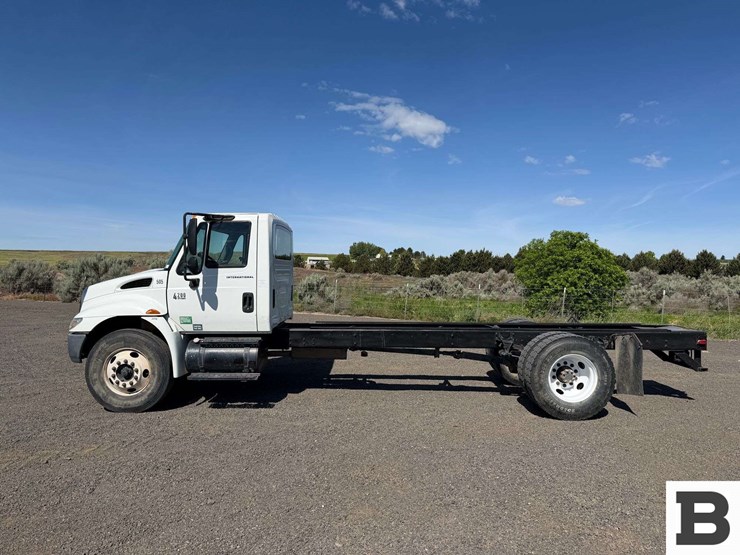 2006-international-durastar-4200-image-2