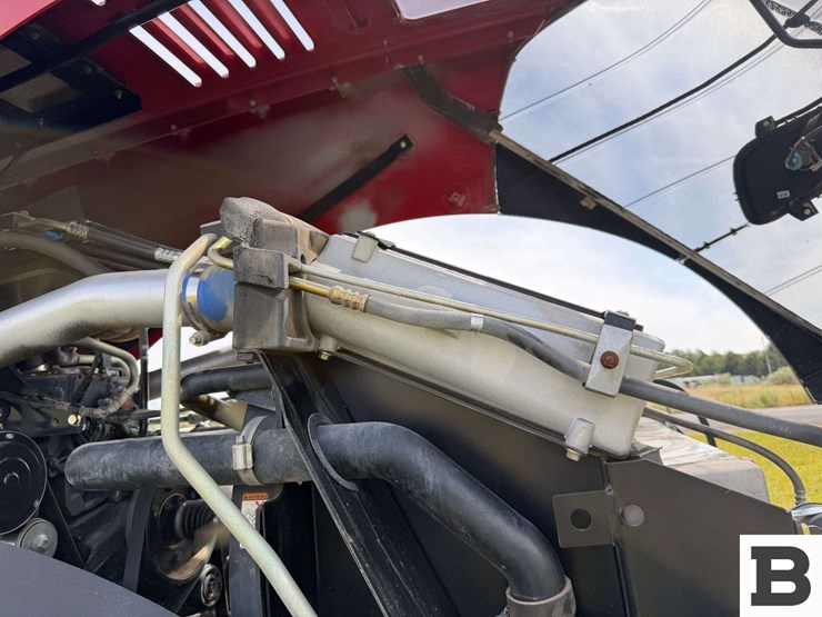 2011-case-ih-magnum-260-image-77
