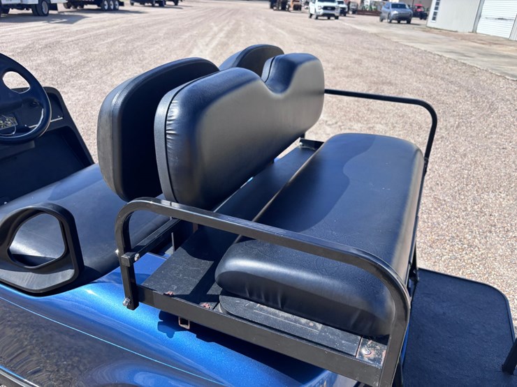#66-•-e-z-go-txt-golf-cart-|-no-title-image-5