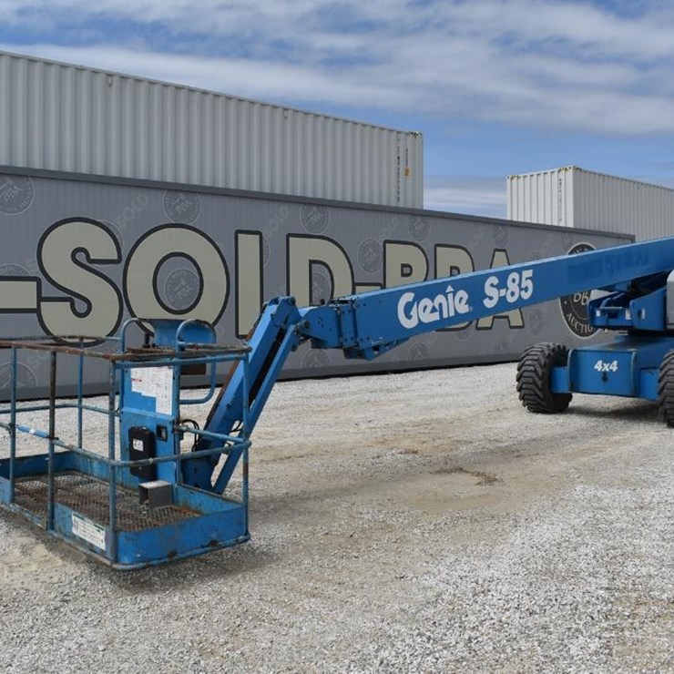 2013 GENIE S85