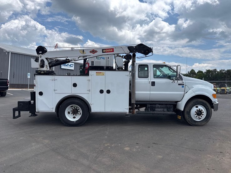 2015-ford-f750-xlt-image-6