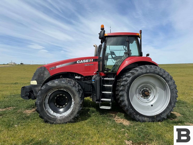 2011-case-ih-magnum-260-image-3
