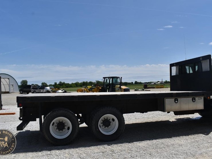 2007-international-durastar-4400-image-11